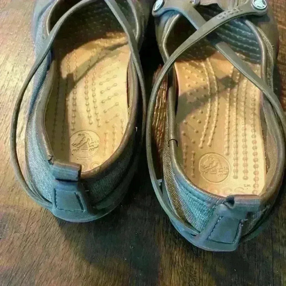 Crocs Slip On Shoes Brown Women’s Size 8 - Picture 2 of 5